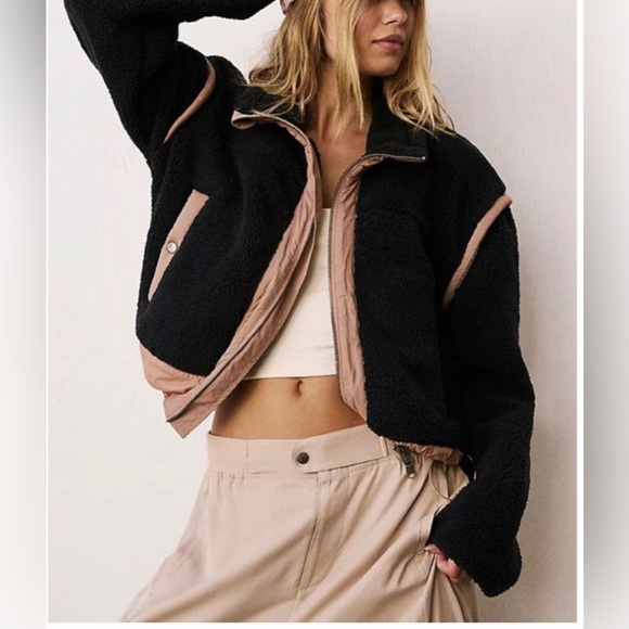 NWT Free People FP Movement Courtside Fleece Jacket in Black & Peach Bark Combo - Picture 5 of 14